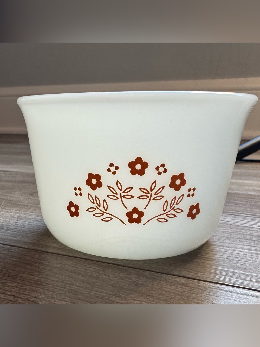 Pyrex Corning Brown Flowers
Summer Impressions
Sugar Bowl Milk Glass